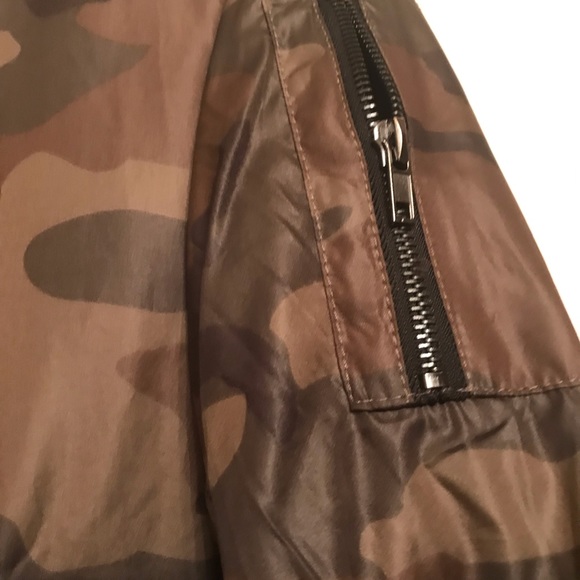 Women's Camo Bomber Jacket - SIZE: SMALL. - Picture 3 of 6